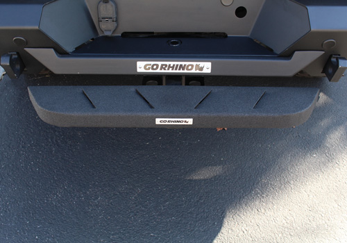 Go Rhino 2" Black Powder Coat 36" Steel Hitch Step - Click Image to Close